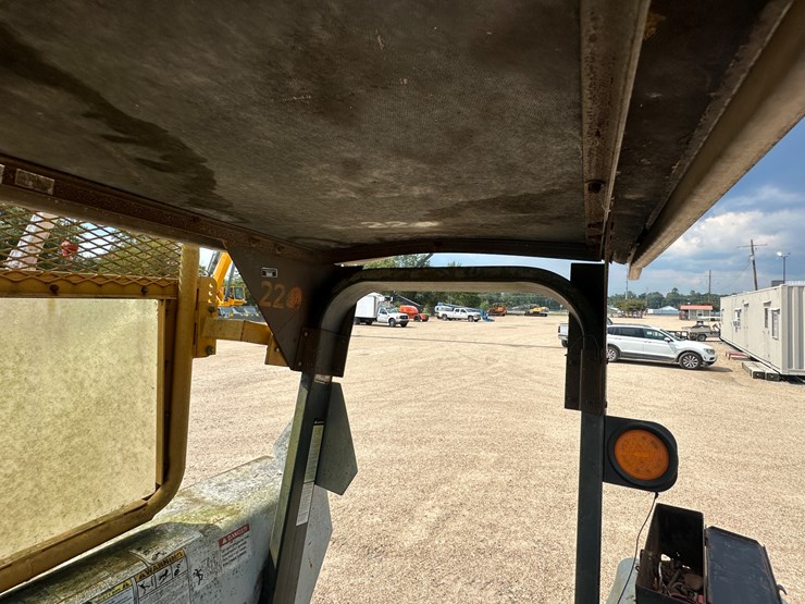ford-6640-image-25