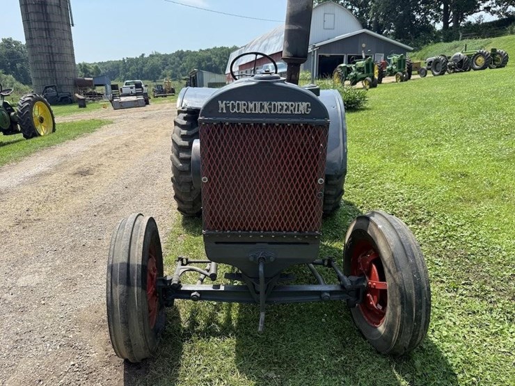 mccormick-deering-10-20-tractor-image-2