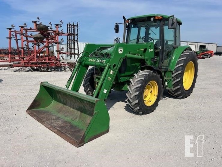 john-deere-6415-image-13