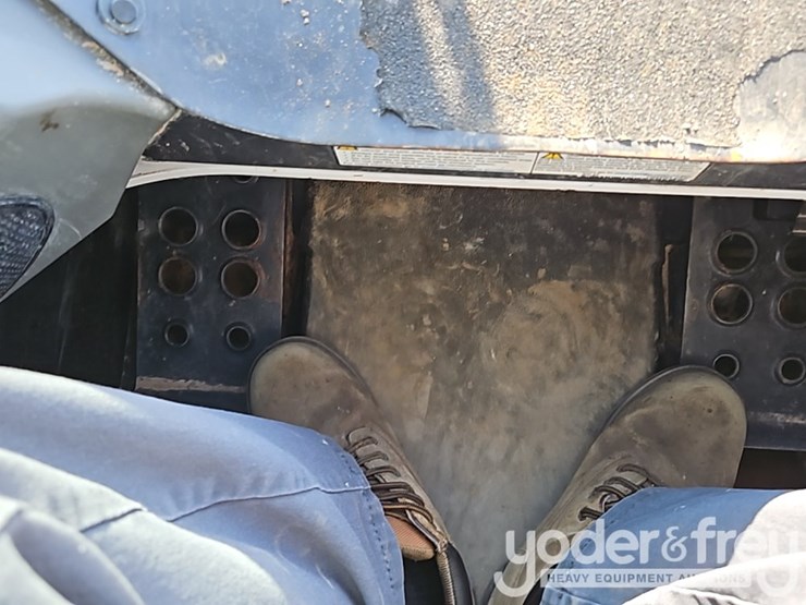 2022-bobcat-t870-image-27