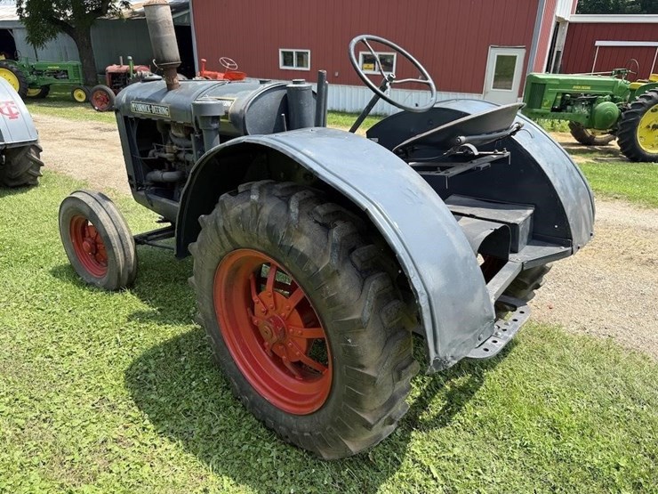 mccormick-deering-10-20-tractor-image-6