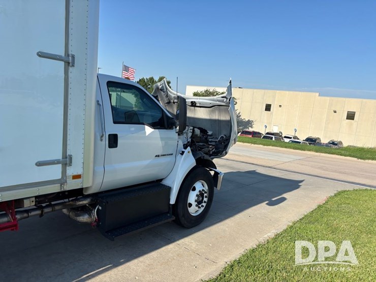 2023-ford-f650-image-74