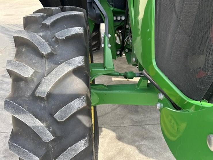 2012-john-deere-5115m-image-14