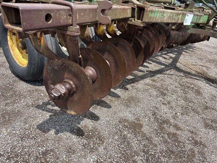 john-deere-15-image-9