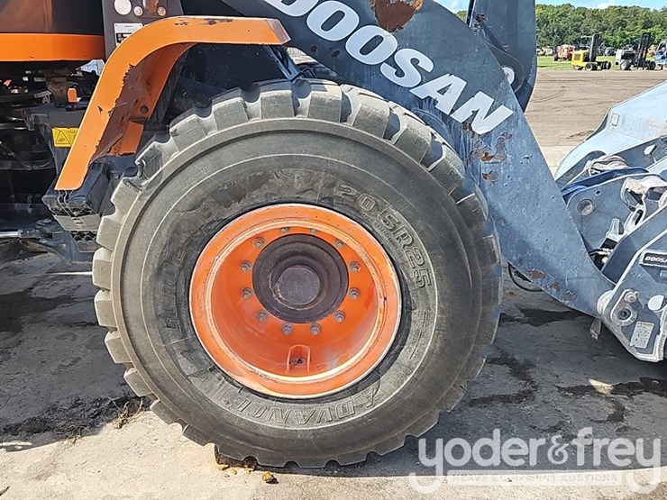 2019-doosan-dl250-5-image-10
