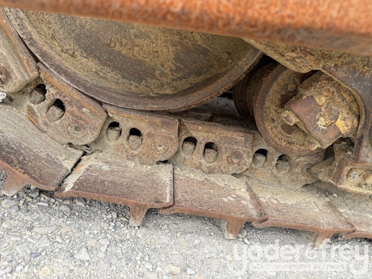 2005-caterpillar-d8t-image-28