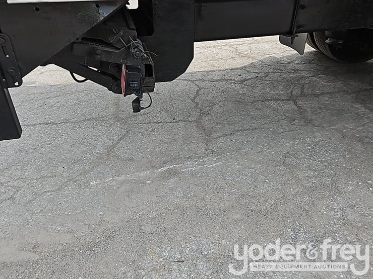 2017-international-durastar-4300-image-19