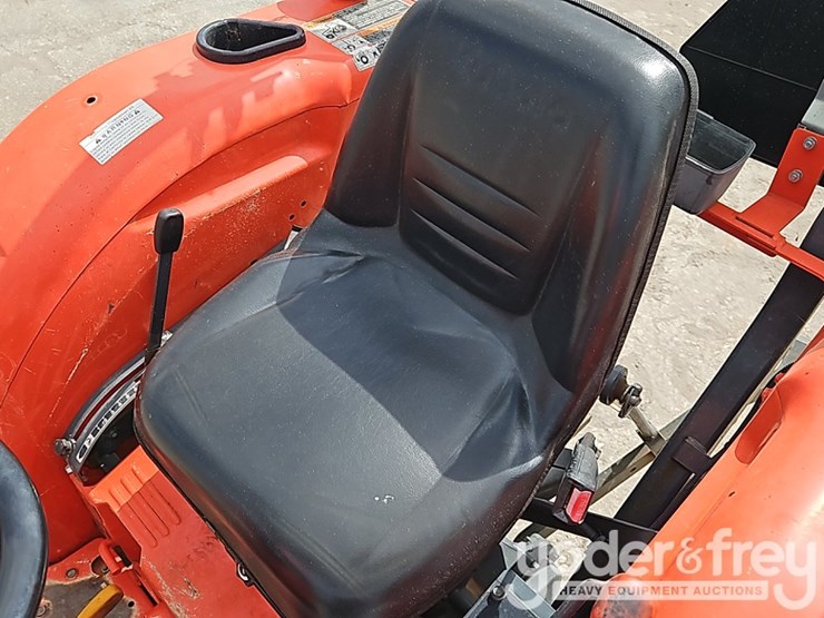 2020-kubota-l2501d-image-18