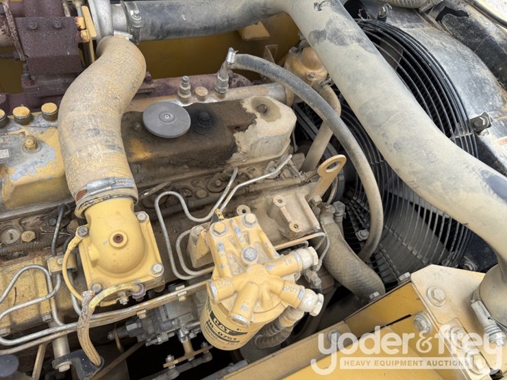 2004-caterpillar-318c-image-33