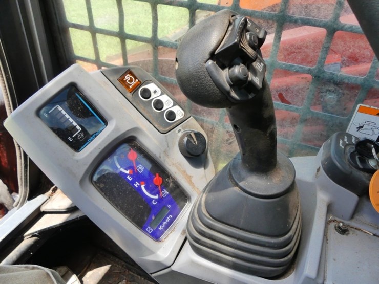 2023-kubota-svl97-2-image-14