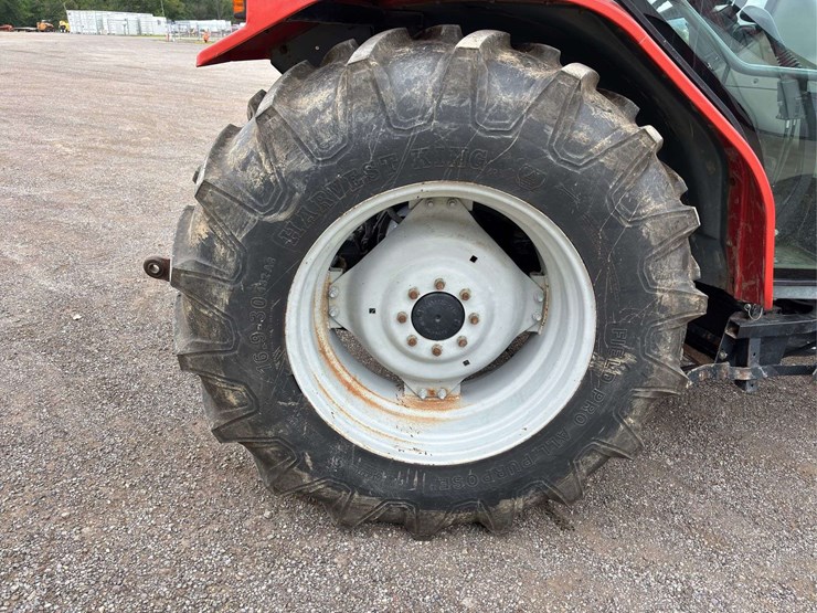 massey-ferguson-4225-image-12