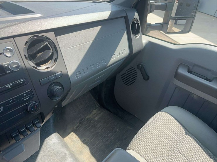 2016-ford-f350-image-40