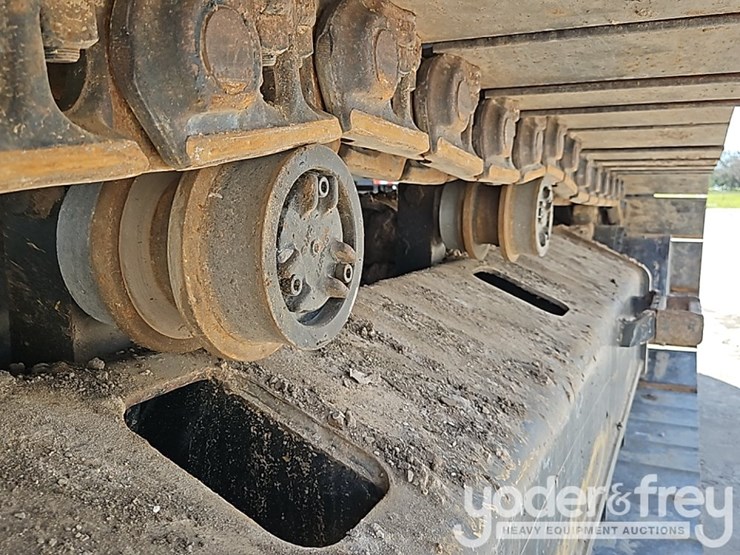 2017-caterpillar-336fl-image-23