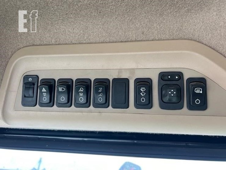 2011-john-deere-9770-sts-image-67