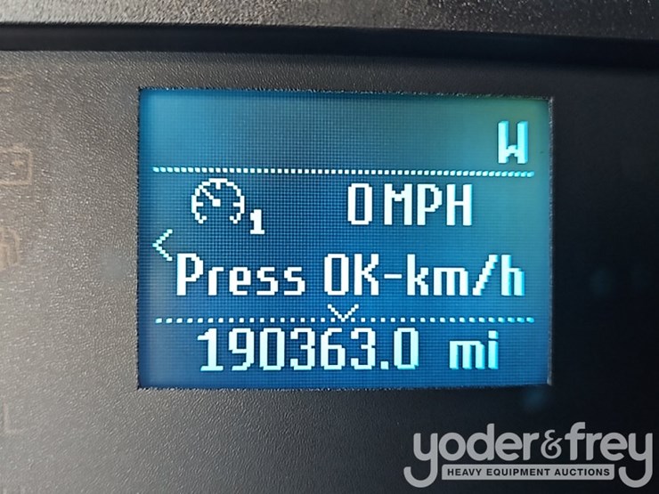 2016-ford-f150-image-32