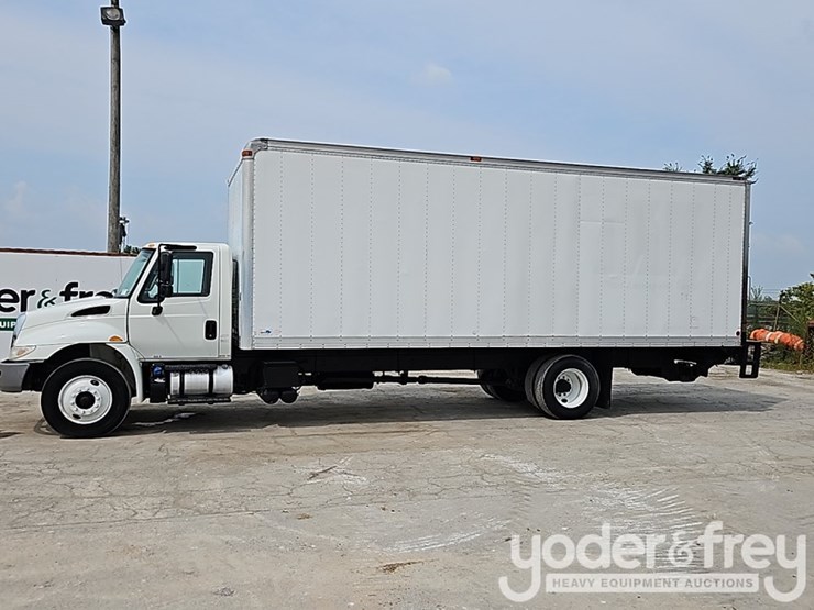 2017-international-durastar-4300-image-2