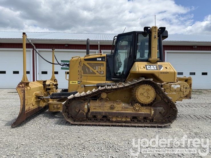 2015-caterpillar-d6n-xl-image-2