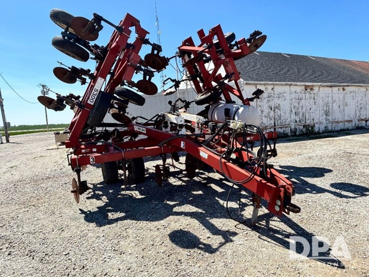 case-ih-5300-image-4