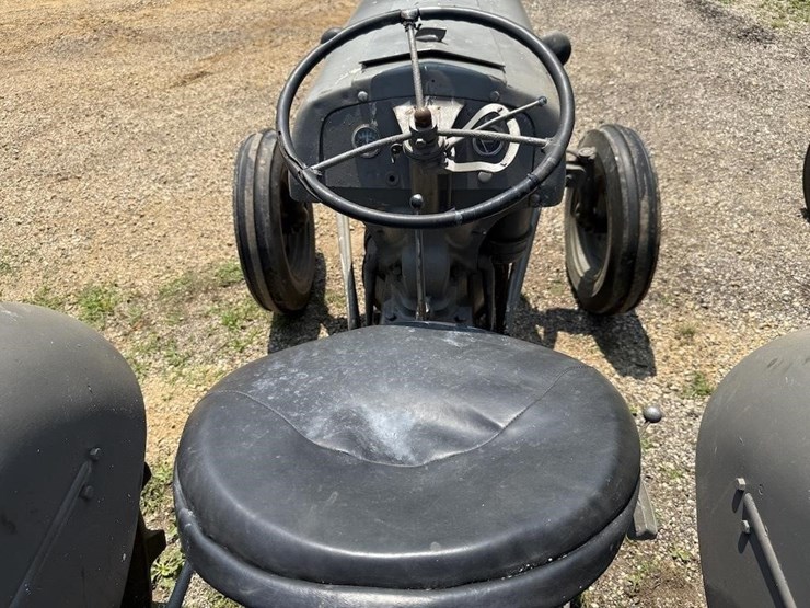 ford-8n-image-9