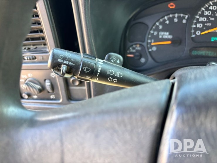 2005-chevrolet-2500hd-image-77