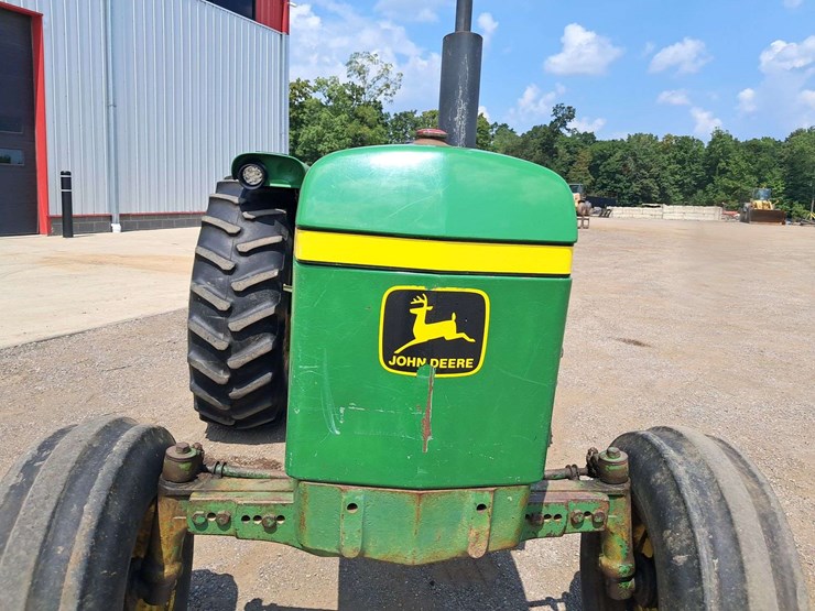 1979-john-deere-2440-image-12