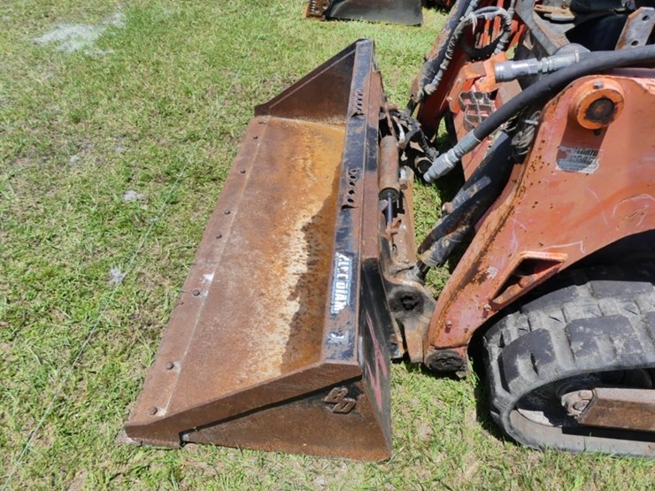 2015-kubota-svl75-2-image-9