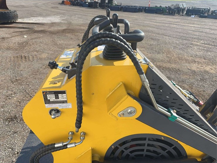 2025-land-hero-mini-stand-on-skid-loader-image-21
