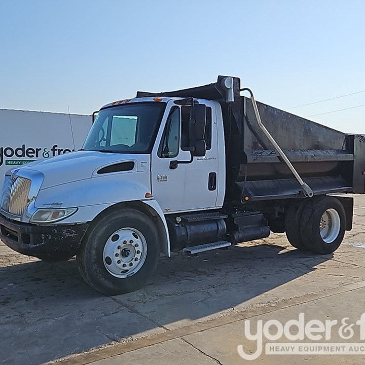2006 INTERNATIONAL DURASTAR 4300