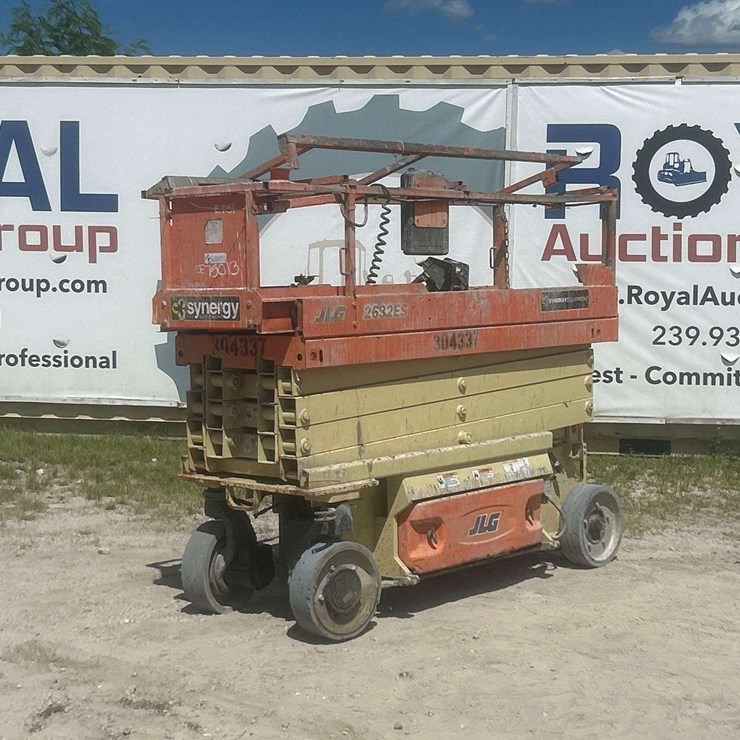 2019 JLG 2632ES