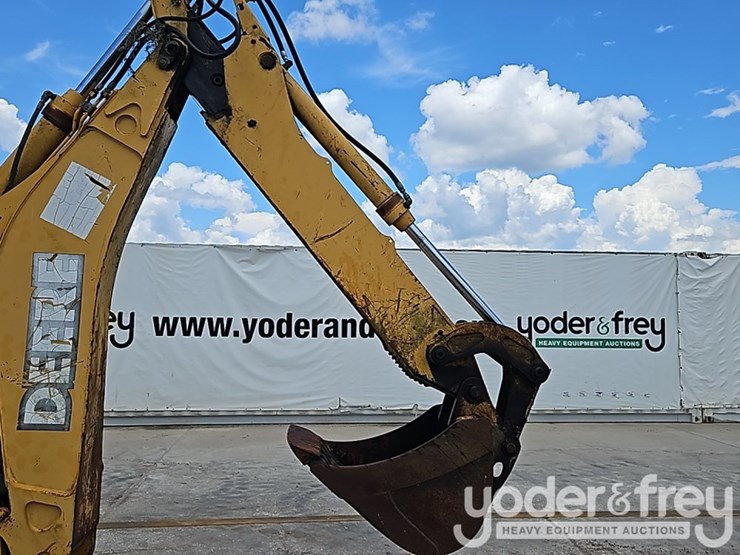 2003-deere-310sg-image-22
