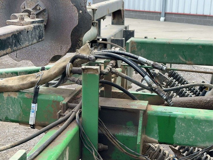 john-deere-750-image-13