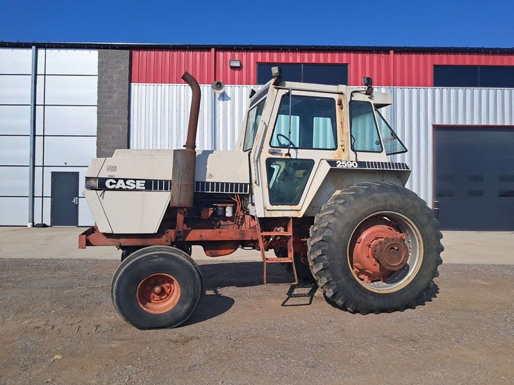 j-i-case-2590-image-1