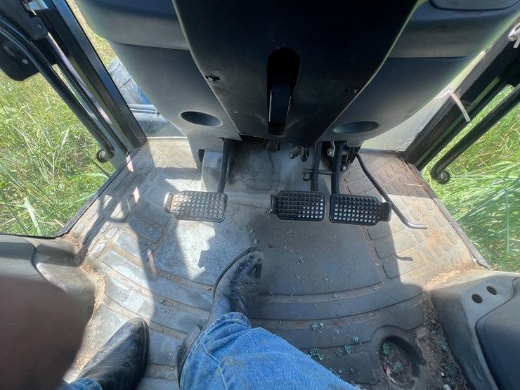 new-holland-tl100a-image-30
