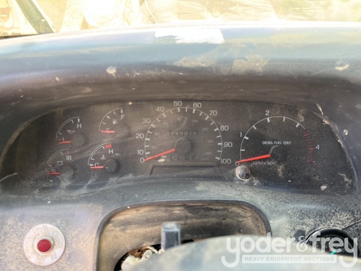 2000-ford-f750-image-34