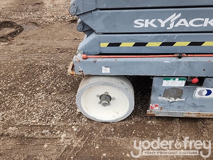 2015-skyjack-sjiii4632-image-9