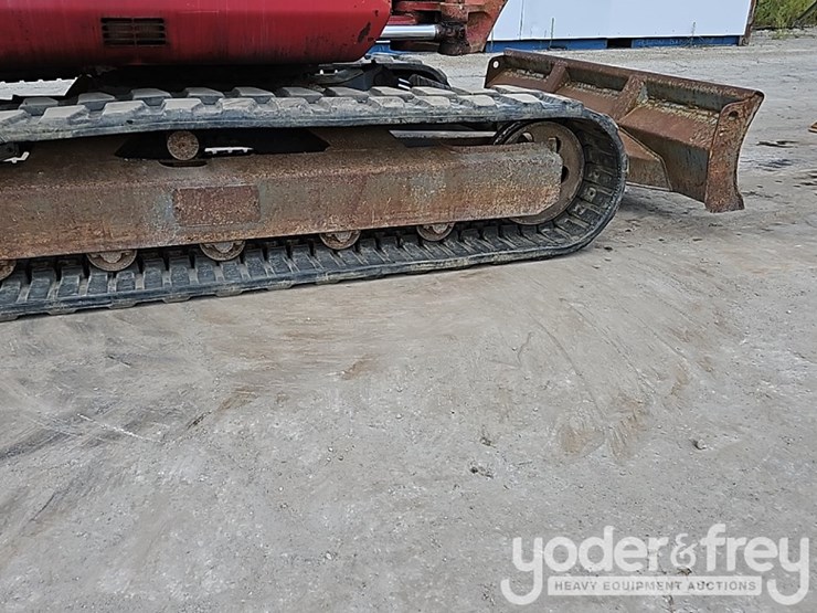 2005-takeuchi-tb145-image-31