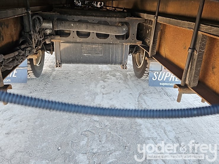 2019-hino-195-image-17