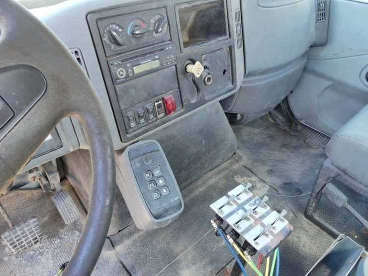 2006-international-4400-image-14