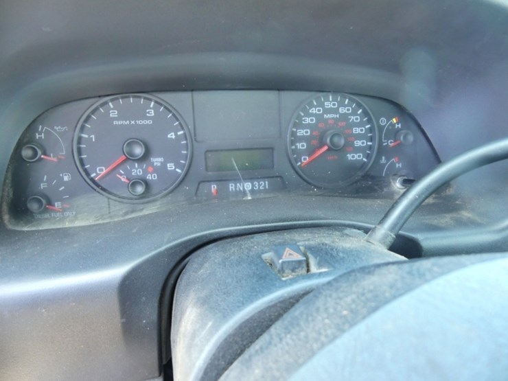 2005-ford-f550-xl-image-15
