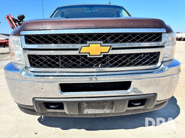 2013-chevrolet-silverado-2500-lt-image-15