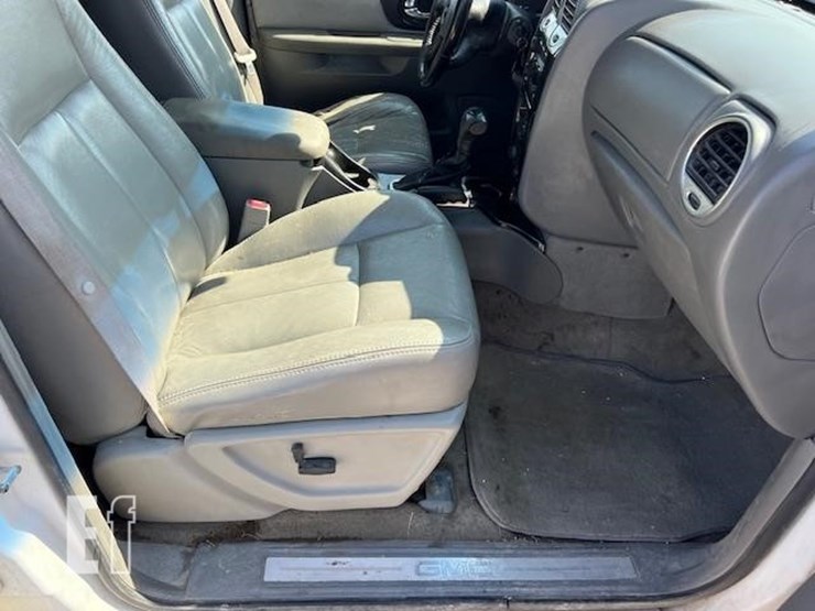2006-gmc-envoy-image-17