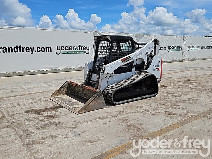 2019-bobcat-t740-image-2