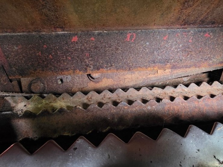 new-holland-790-image-15