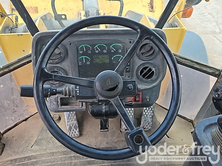 2005-deere-544j-image-33