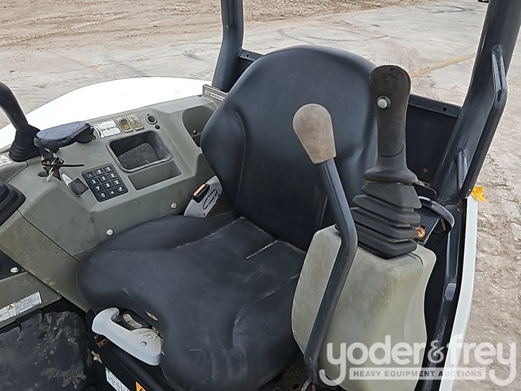2019-bobcat-e35-image-32