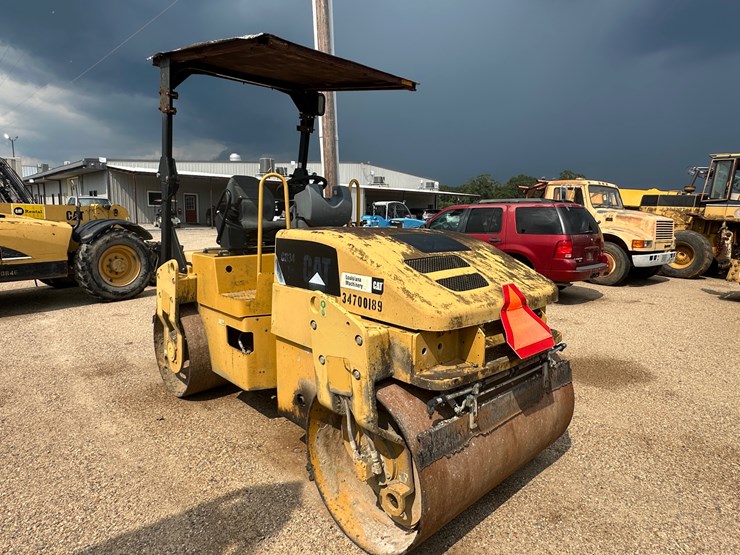 caterpillar-cb34xw-image-2