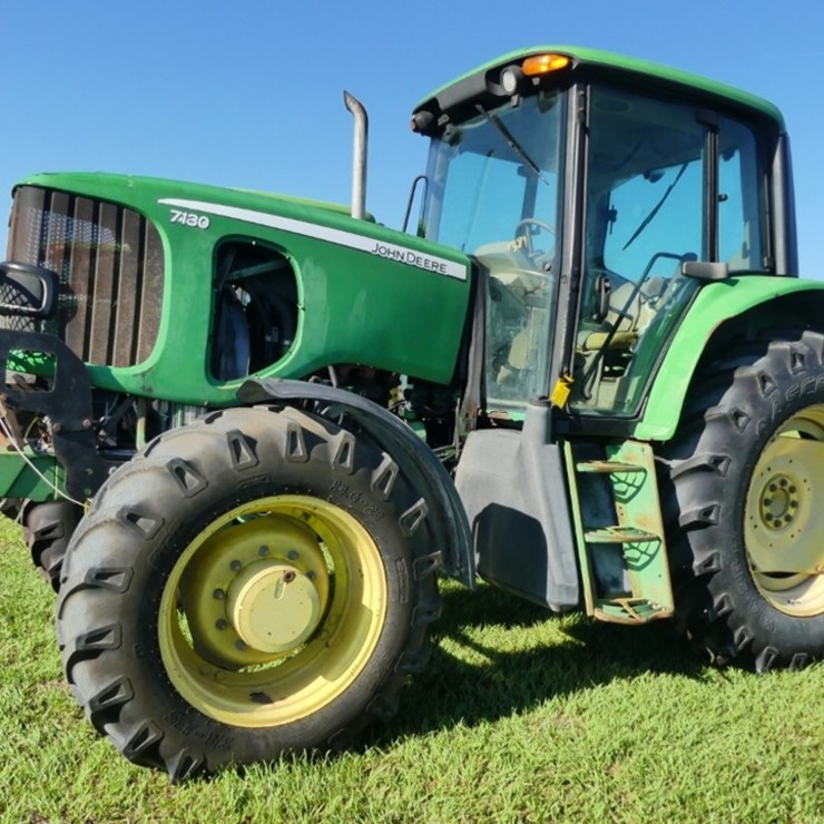 JOHN DEERE 7130