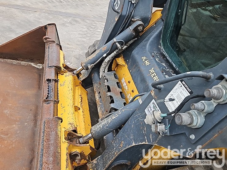 2020-deere-325g-image-15