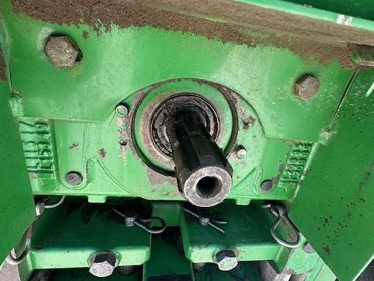 2014-john-deere-6125r-image-6