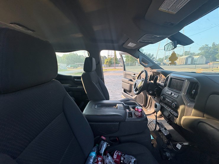 2020-chevrolet-silverado-1500-image-27